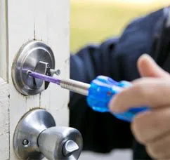 City Locksmith Store Tucson, AZ 520-226-3836 City Locksmith Store Tucson, AZ 520-226-3836 - 12-Changing-Locks