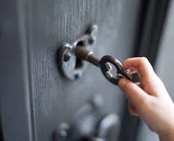 City Locksmith Store Tucson, AZ 520-226-3836 - 14-Unlock-Door